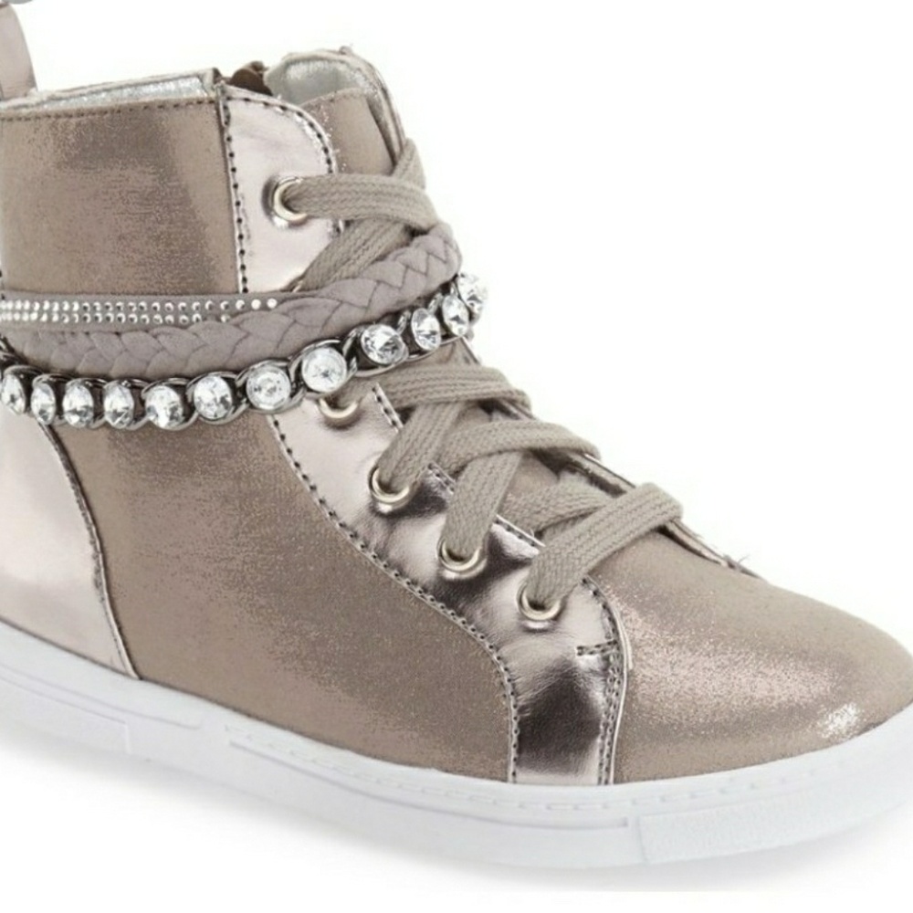 Stuart Weitzman Pewter Sparkle Strap Sneak…